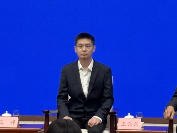 中玉束哈 王兴兴：中美人形机器人各有优势，希望有更开放的合作生态